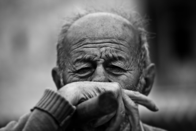 old-man-with-alzheimer